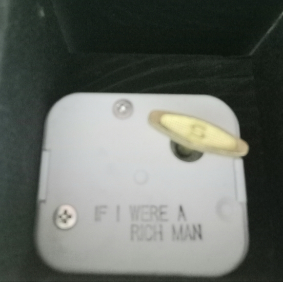 Music Box - Picture 4 of 5